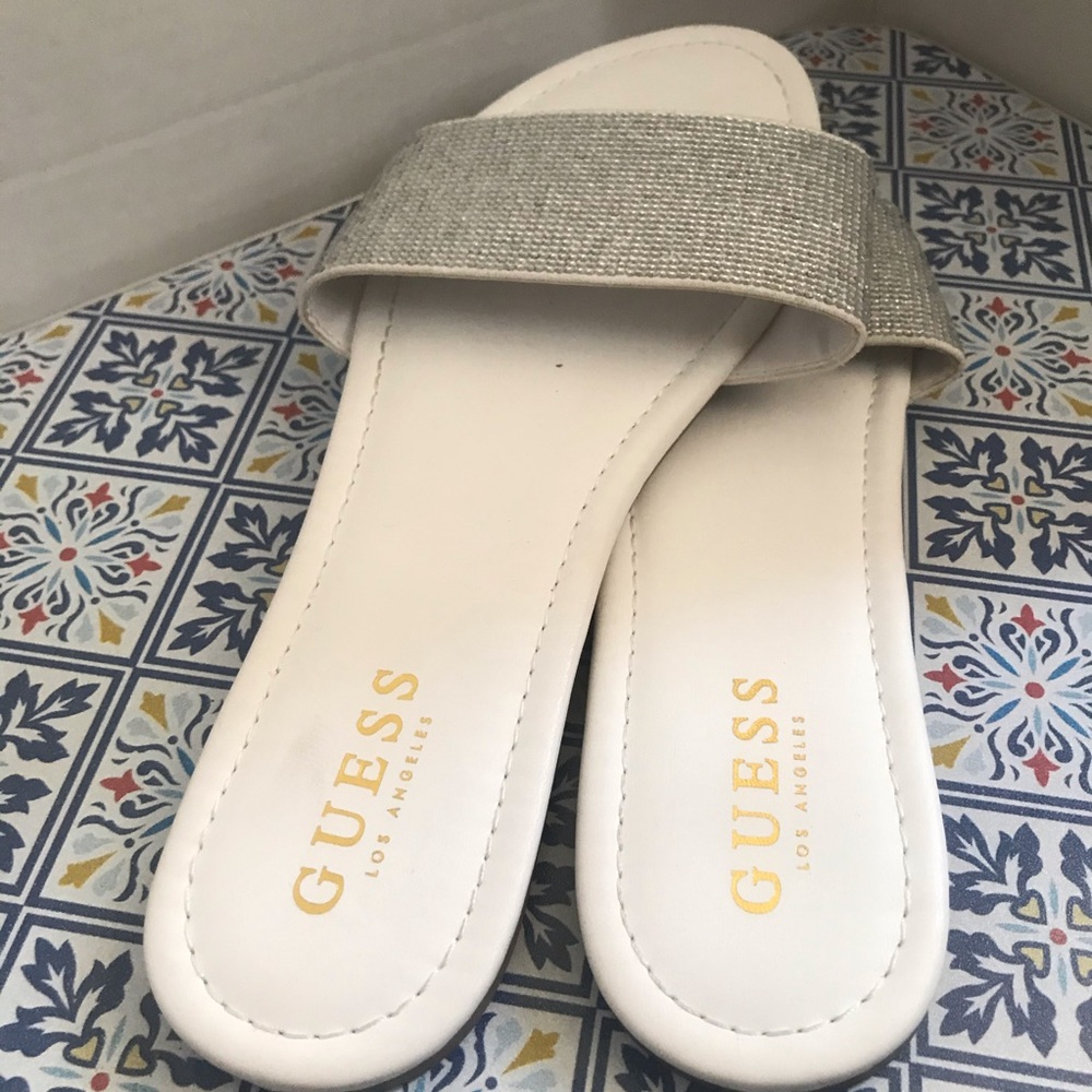 Flats/ slippers